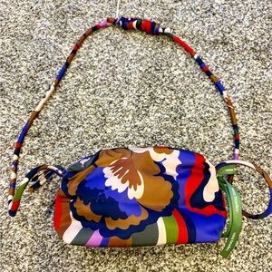 Vera Bradley Blake Crossbody bag in a vibrant floral print NWT